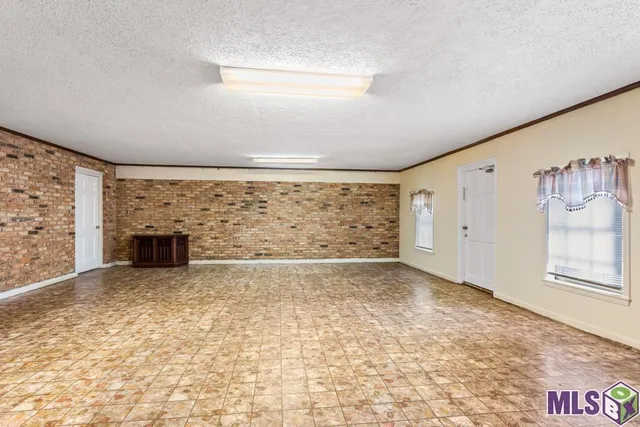 $202,000 | 24305 Engolio Street, Plaquemine, LA 70764