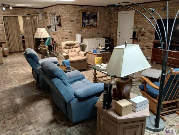 $187,000 | 24305 Engolio Street, Plaquemine, LA 70764