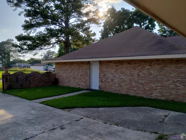 $187,000 | 24305 Engolio Street, Plaquemine, LA 70764