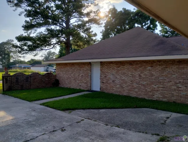 $202,000 | 24305 Engolio Street, Plaquemine, LA 70764