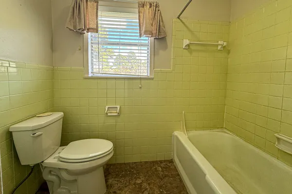 $1,950 | 51 A Paul Dixon Road, Huntsville, TX 77320