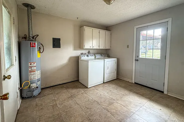 $1,950 | 51 A Paul Dixon Road, Huntsville, TX 77320