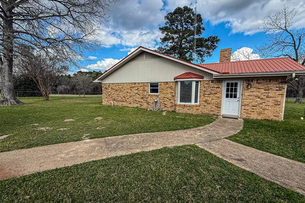 $1,950 | 51 A Paul Dixon Road, Huntsville, TX 77320