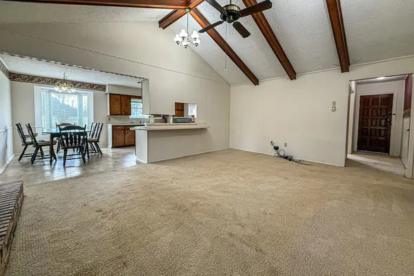 $1,950 | 51 A Paul Dixon Road, Huntsville, TX 77320