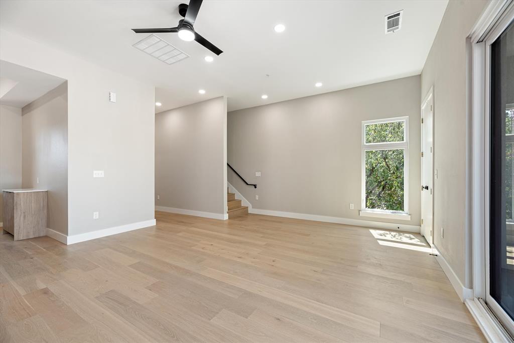 4060 Spring Valley Road, Unit 404 Farmers Branch, TX 75244 - Photo 14 of 19