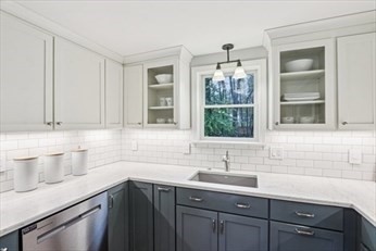 118 River Road Merrimac, MA 01860 - Photo 5 of 37