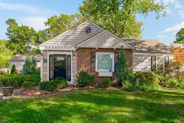 $360,000 | 5419 Canterbury Road, Fairway, KS 66205