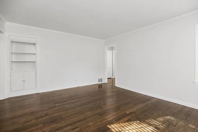 $360,000 | 5419 Canterbury Road, Fairway, KS 66205