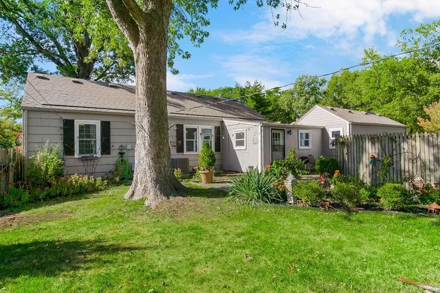 $360,000 | 5419 Canterbury Road, Fairway, KS 66205