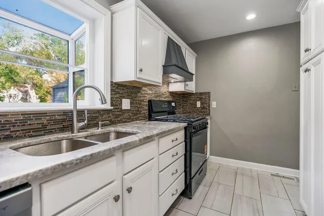 $360,000 | 5419 Canterbury Road, Fairway, KS 66205