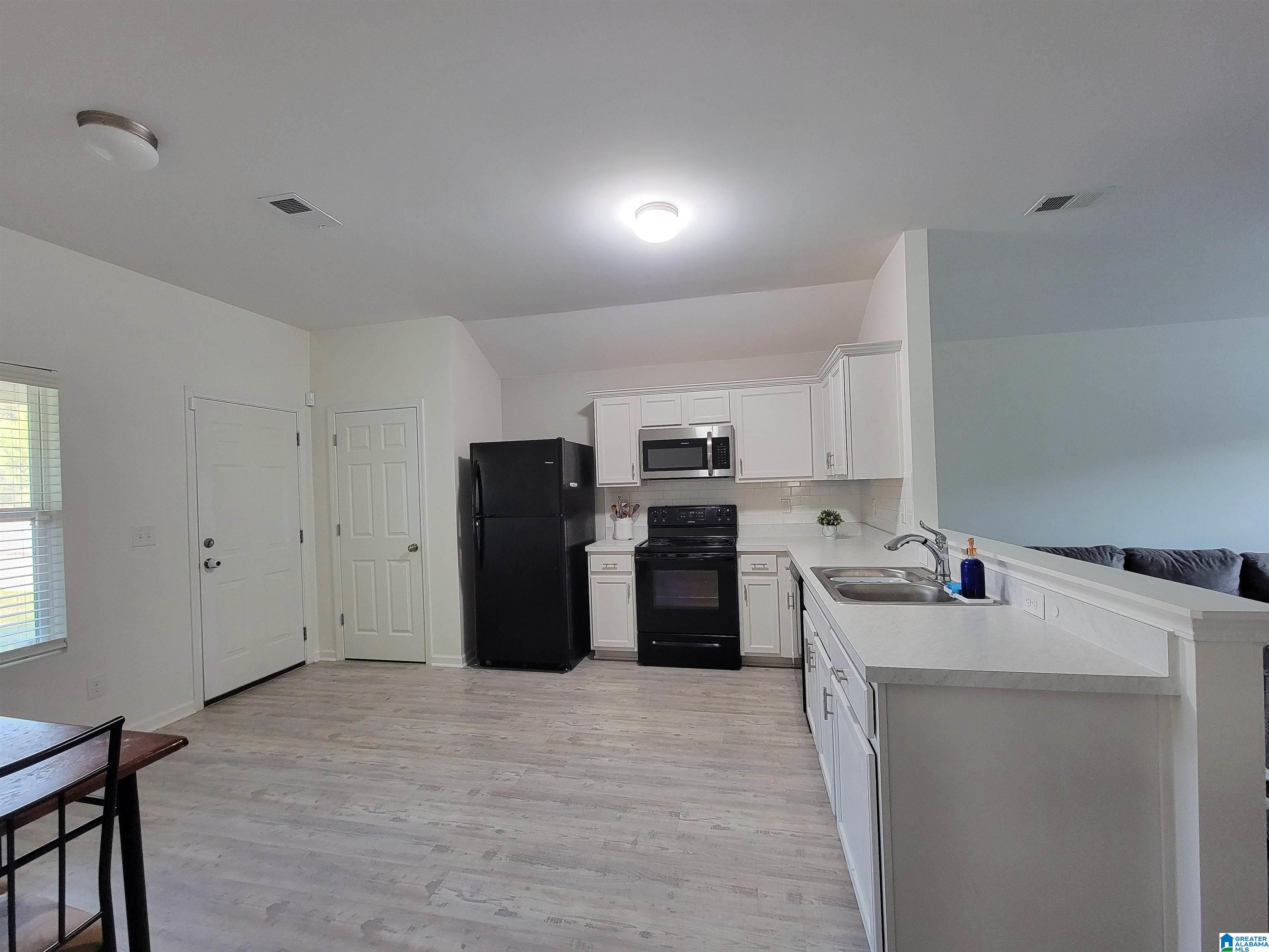 304 Maggie Way Calera, AL 35040 - Photo 4 of 20