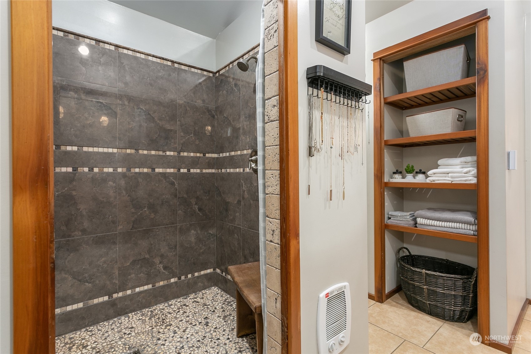 3334 East Smith Road Bellingham, WA 98226 - Photo 12 of 32 Gallery Image 12