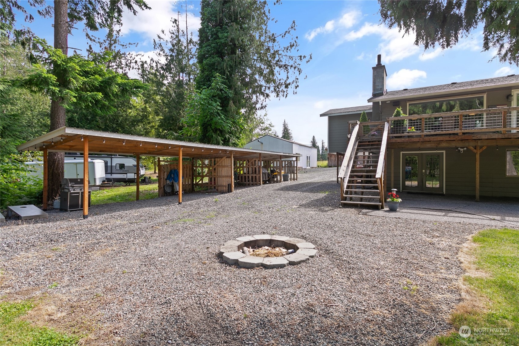 3334 East Smith Road Bellingham, WA 98226 - Photo 17 of 32 Gallery Image 17