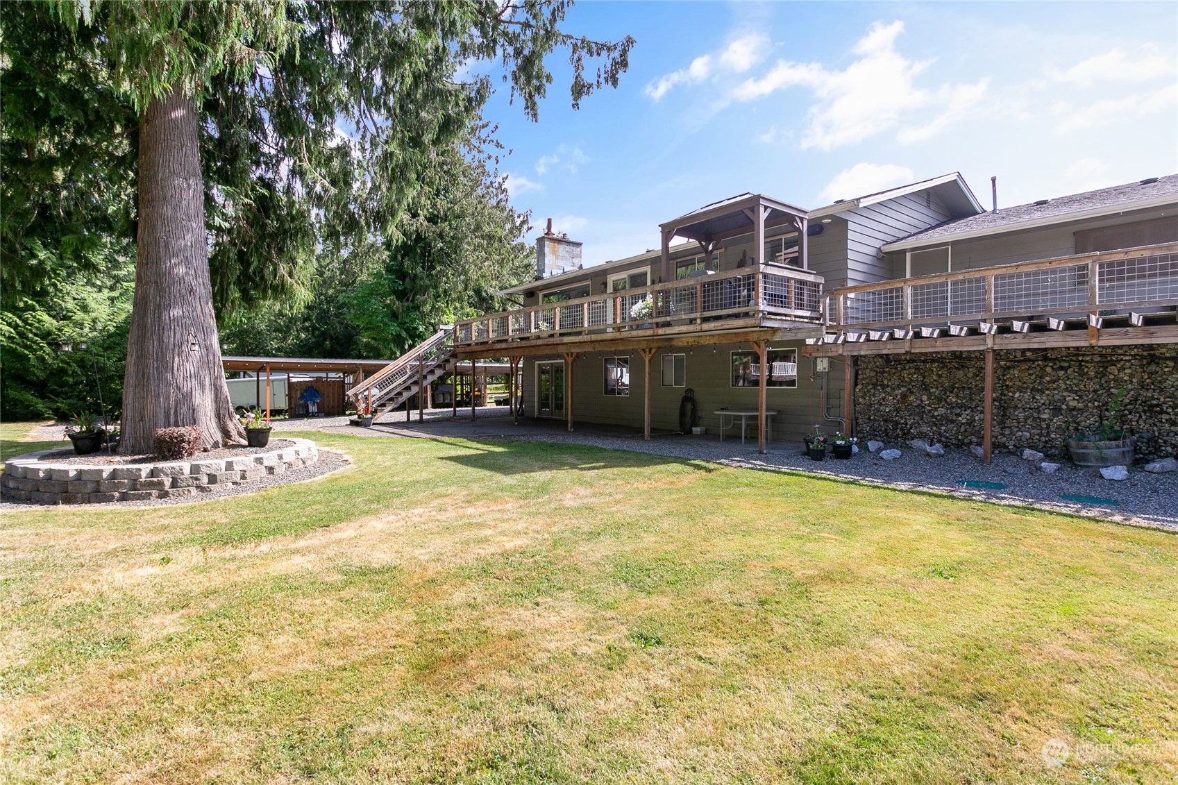 3334 East Smith Road Bellingham, WA 98226 - Photo 20 of 32 Gallery Image 20
