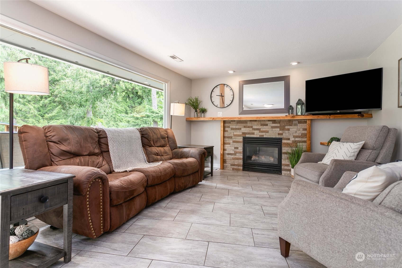 3334 East Smith Road Bellingham, WA 98226 - Photo 2 of 32 Gallery Image 2