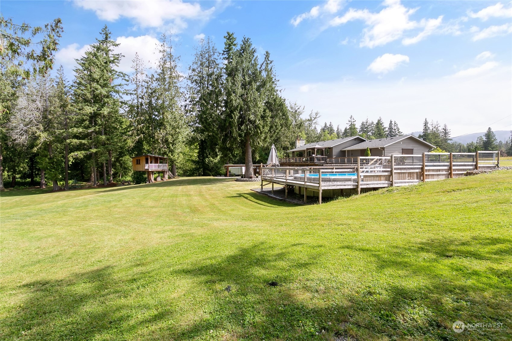 3334 East Smith Road Bellingham, WA 98226 - Photo 21 of 32 Gallery Image 21