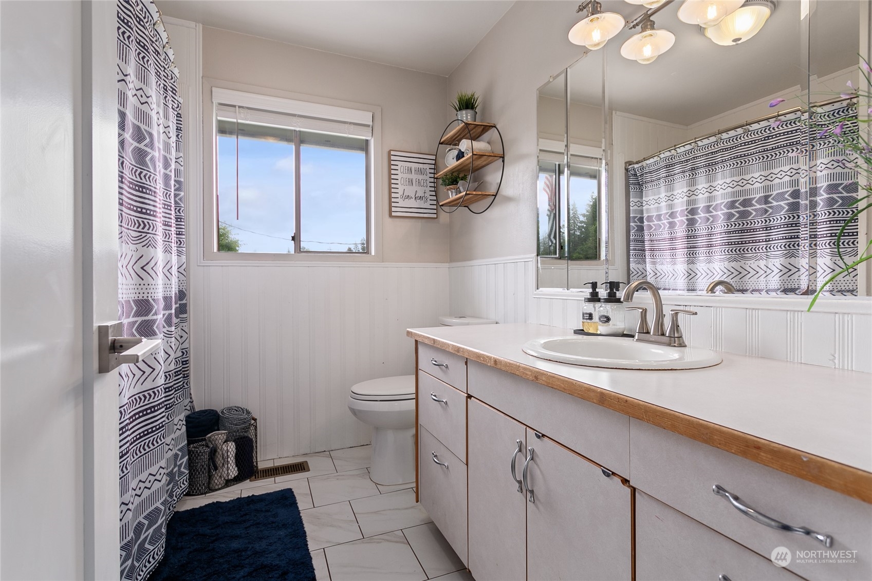 3334 East Smith Road Bellingham, WA 98226 - Photo 9 of 32 Gallery Image 9