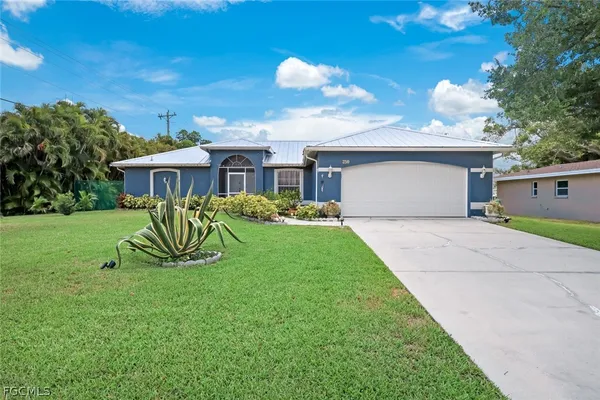 $2,700 | 250 Southeast 44th Street, Cape Coral, FL 33904