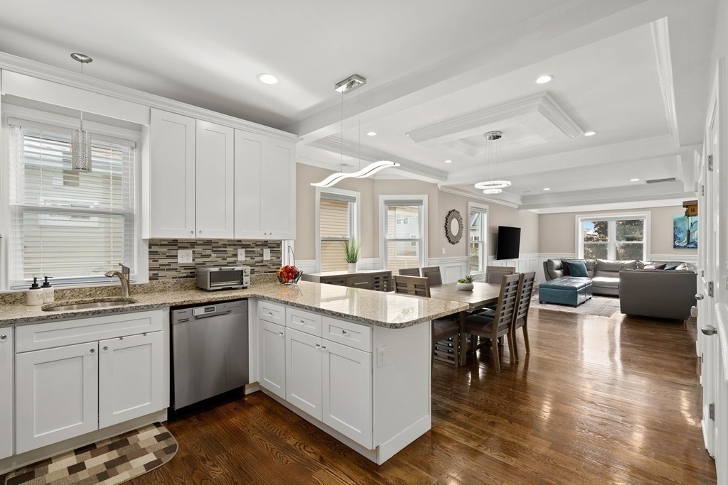 45 Kenmere Road, Unit 45 Medford, MA 02155 - Photo 8 of 28 Gallery Image 8