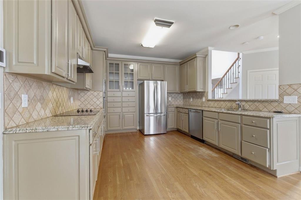 253 Chestnut Lake Way Southwest Lilburn, GA 30047 - Photo 12 of 38