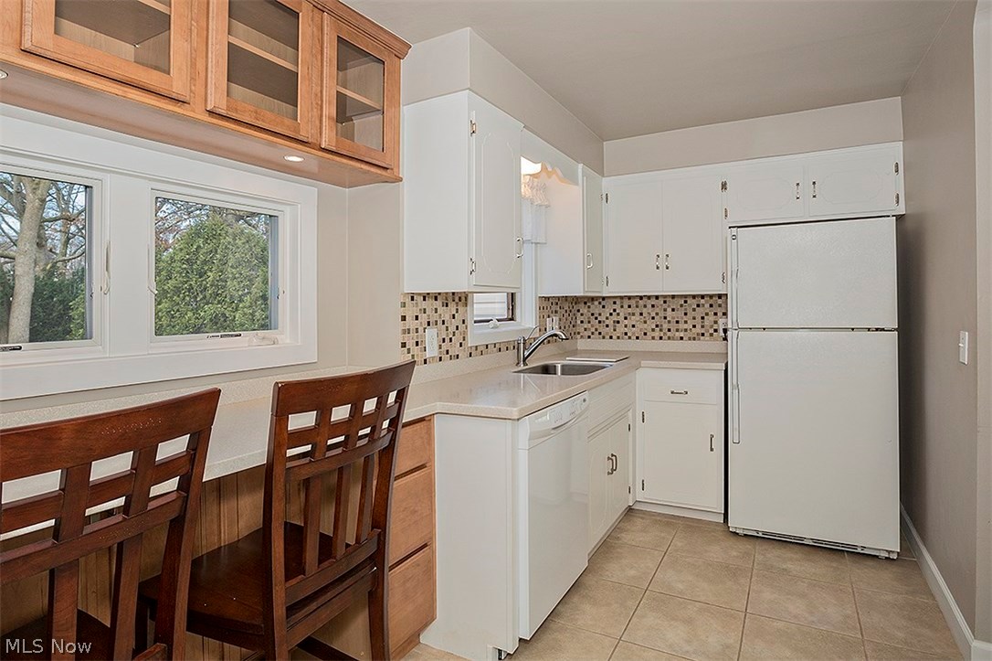 1372 Willshire Road Cleveland, OH 44124 - Photo 9 of 25 Gallery Image 9