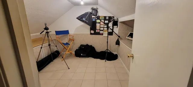 a view of entryway and hall