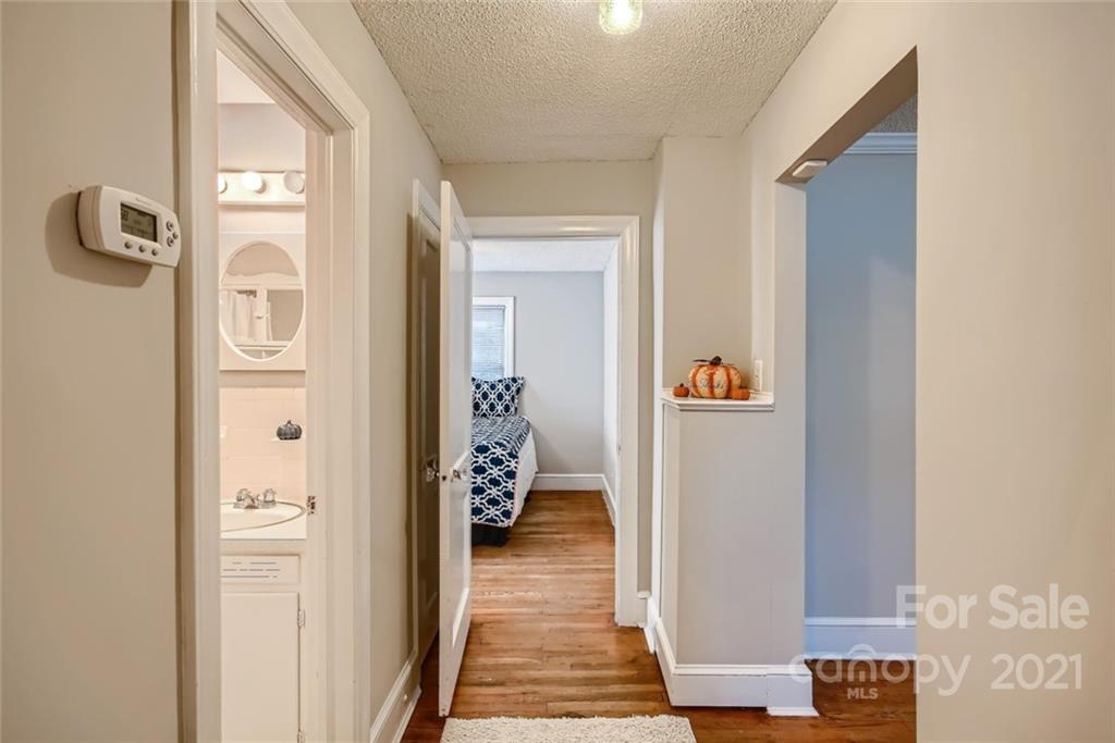 8633 Old Plank Road Charlotte, NC 28216 - Photo 19 of 27 Gallery Image 19