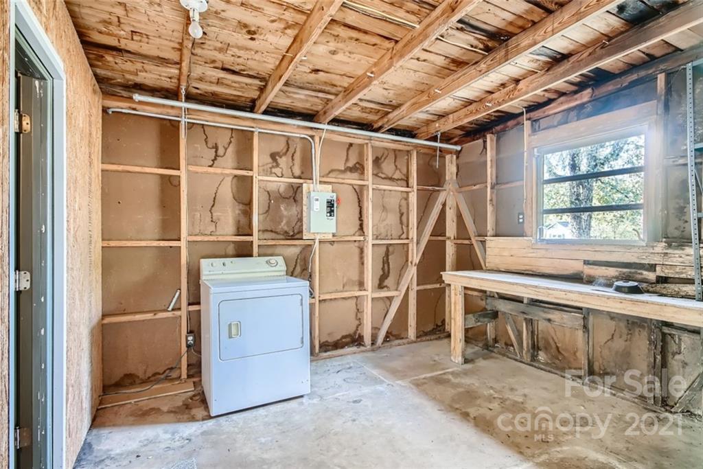 8633 Old Plank Road Charlotte, NC 28216 - Photo 21 of 27 Gallery Image 21
