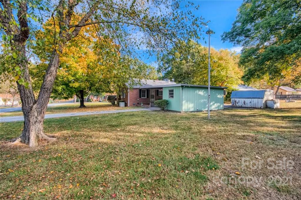 8633 Old Plank Road Charlotte, NC 28216 - Photo 23 of 27 Gallery Image 23