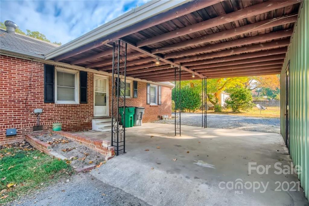 8633 Old Plank Road Charlotte, NC 28216 - Photo 26 of 27 Gallery Image 26