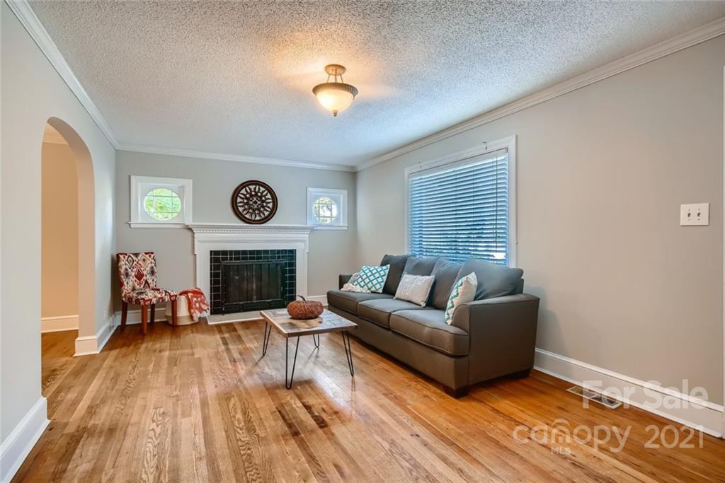 8633 Old Plank Road Charlotte, NC 28216 - Photo 4 of 27 Gallery Image 4