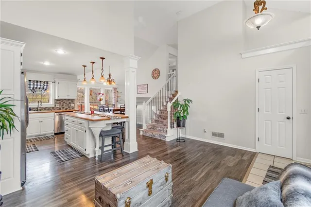 $425,000 | 4007 Bennington Drive, St. Joseph, MO 64506