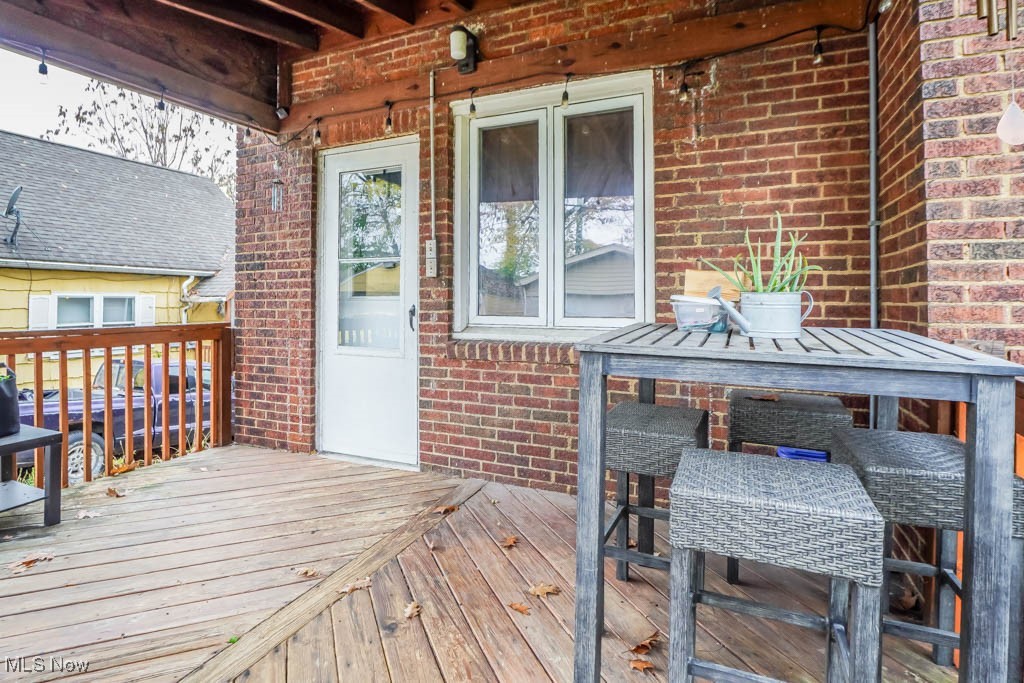 1568 Hampton Road Akron, OH 44305 - Photo 22 of 30 Back Deck