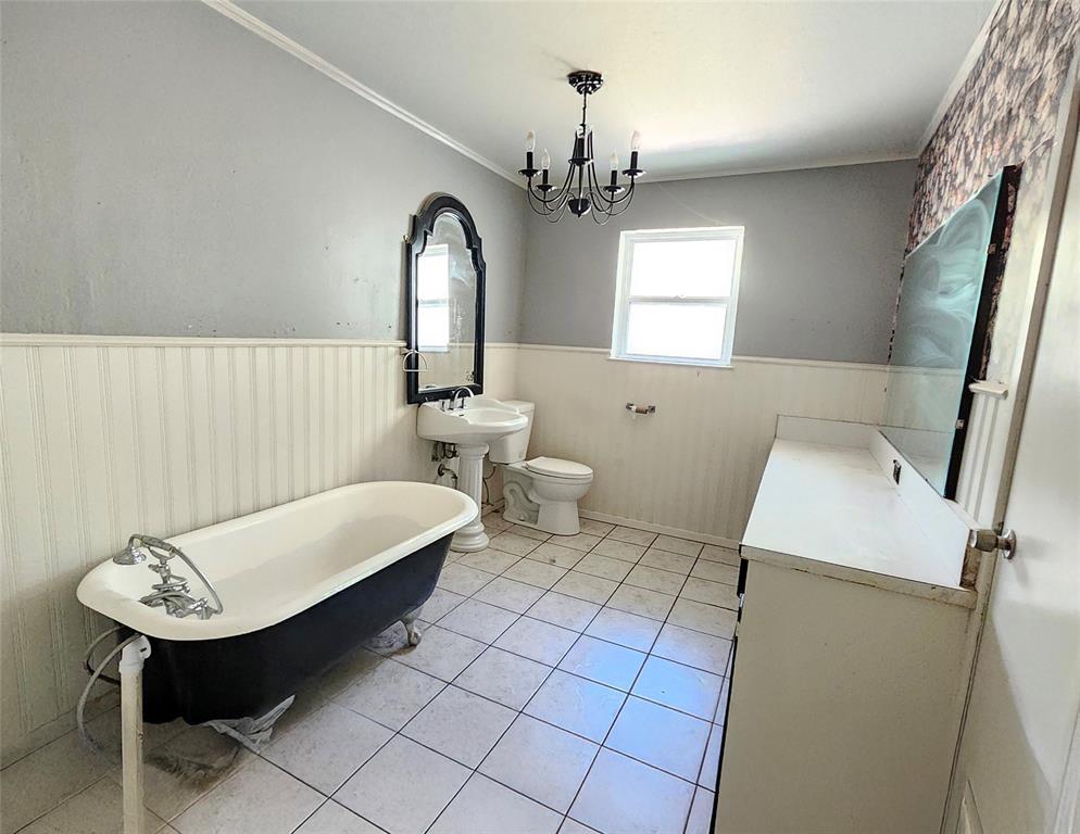 6585 Appian Way Fort Worth, TX 76135 - Photo 10 of 13