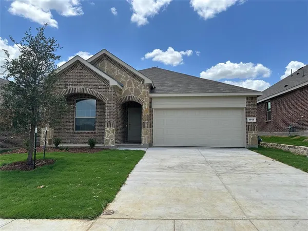 $2,400 | 8505 Honeylocust Street, McKinney, TX 75071