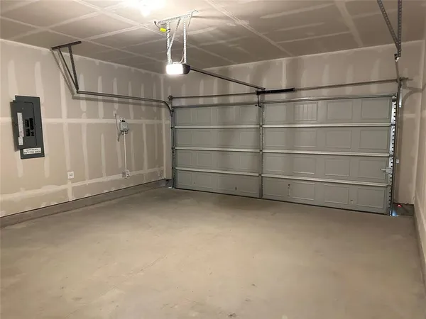 $2,400 | 8505 Honeylocust Street, McKinney, TX 75071