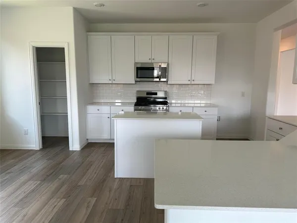 $2,400 | 8505 Honeylocust Street, McKinney, TX 75071