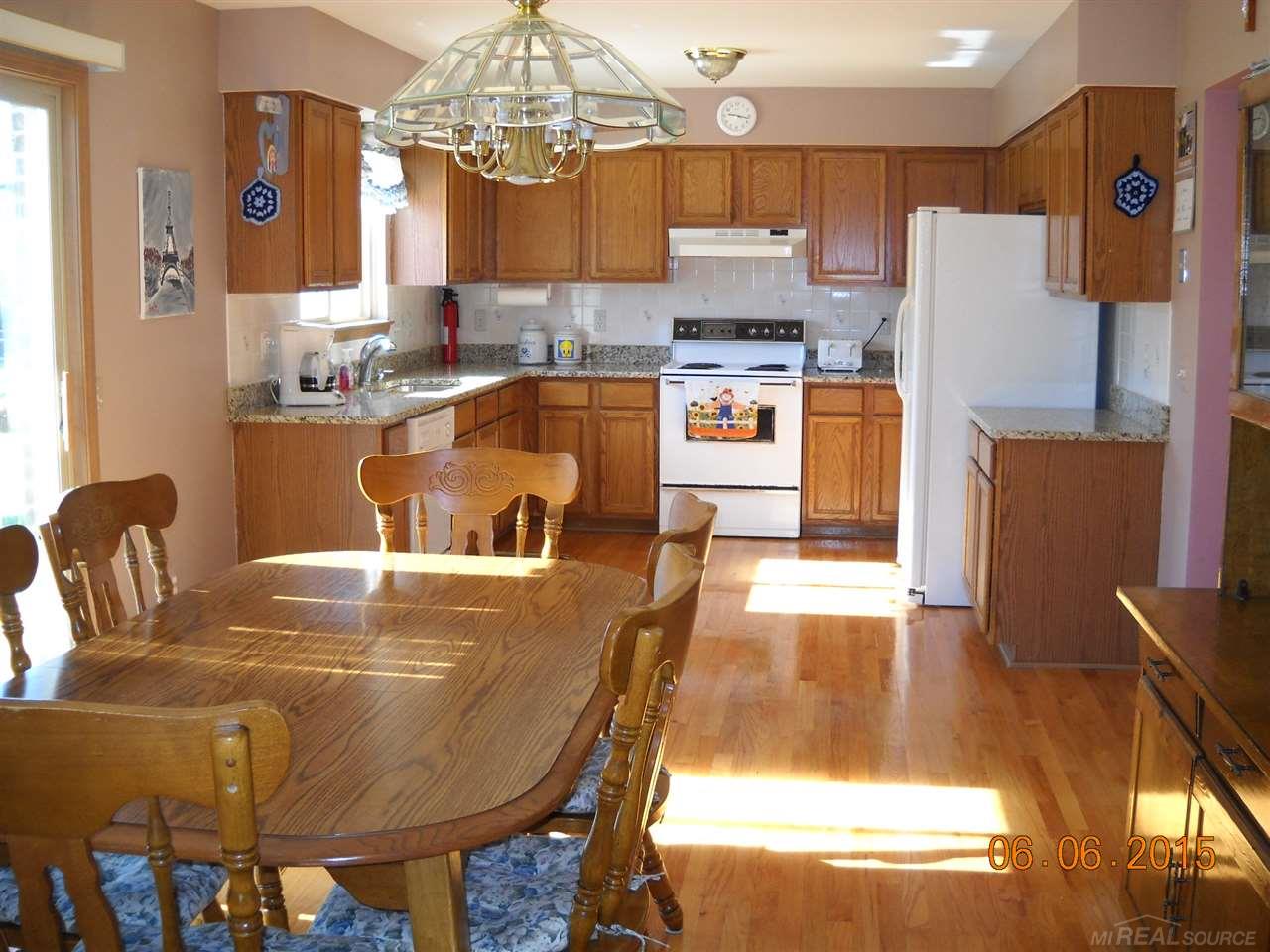 46326 Pat Street Chesterfield, MI 48051 - Photo 10 of 45