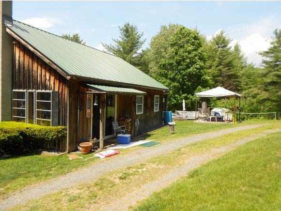 176 Tigertown Road Hartford, VT 05001 - Photo 3 of 17 Gallery Image 3