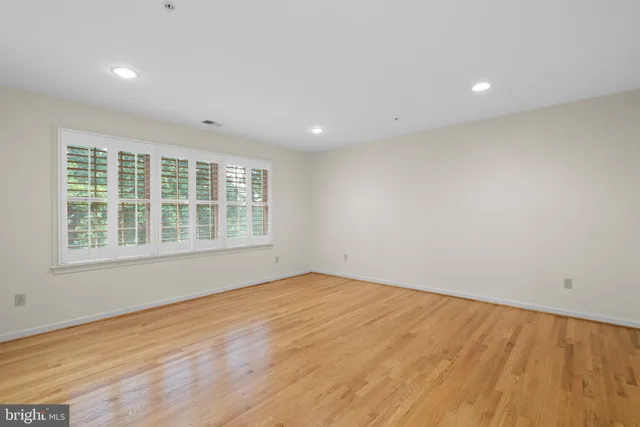 $4,000 | 11351 Morning Gate Drive, Rockville, MD 20852