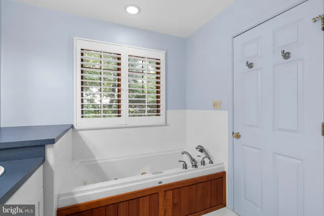 $4,000 | 11351 Morning Gate Drive, Rockville, MD 20852