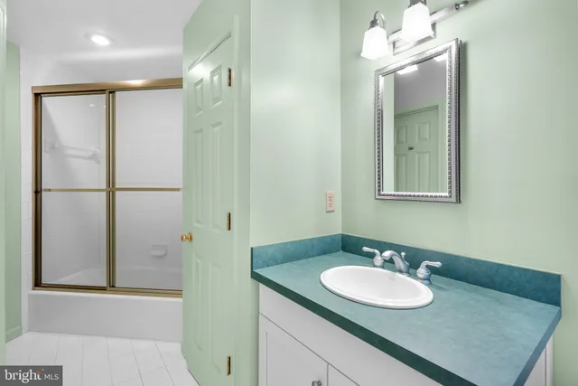 $4,000 | 11351 Morning Gate Drive, Rockville, MD 20852