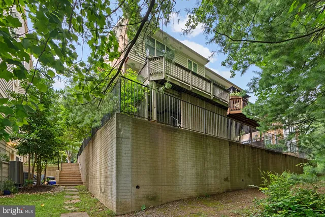 $4,000 | 11351 Morning Gate Drive, Rockville, MD 20852