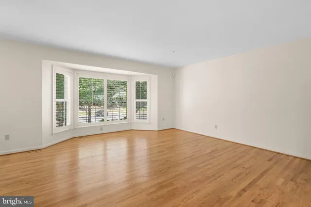 $4,000 | 11351 Morning Gate Drive, Rockville, MD 20852