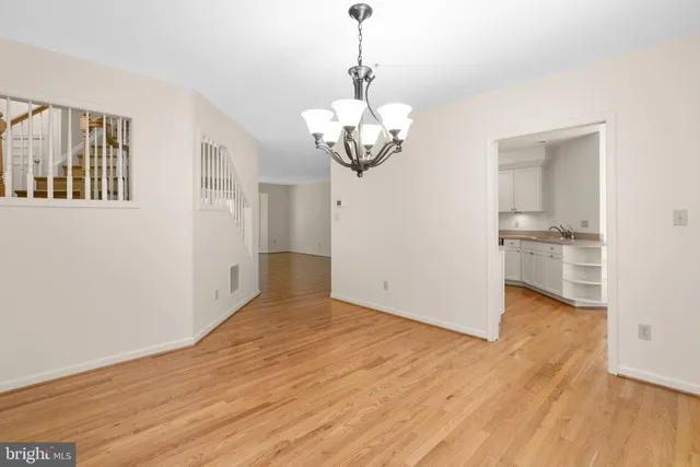 $4,000 | 11351 Morning Gate Drive, Rockville, MD 20852