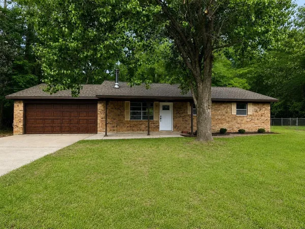 $155,000 | 917 West Wildwood Village Mills, Village Mills, TX 77663