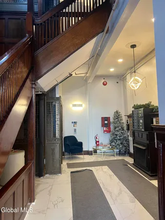 $1,400 | 5 Broadway, Unit 412, Troy, NY 12180