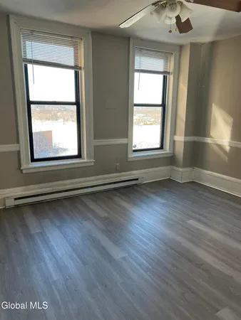 $1,400 | 5 Broadway, Unit 412, Troy, NY 12180