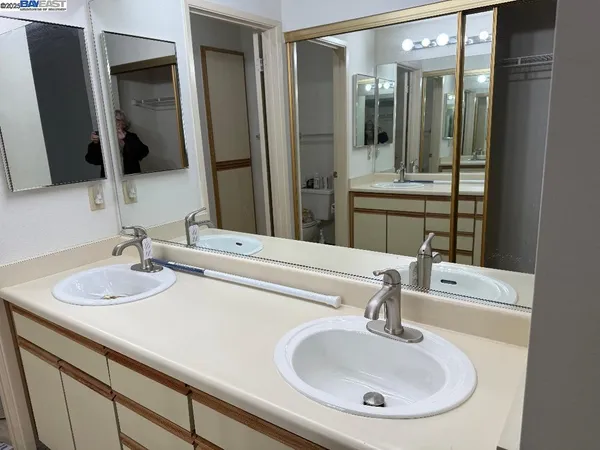 $2,700 | 25850 Kay Avenue, Unit 328, Hayward, CA 94545