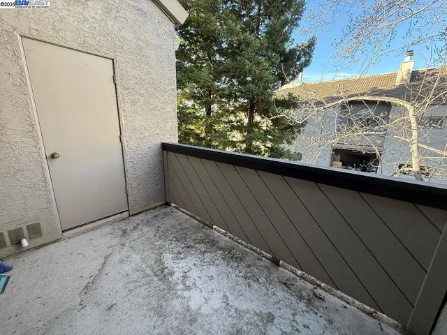 $2,700 | 25850 Kay Avenue, Unit 328, Hayward, CA 94545